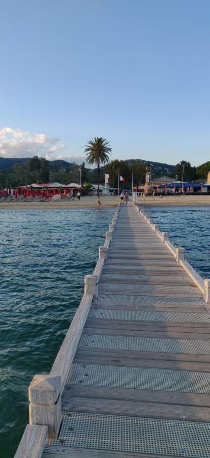 TI SABLE Agréable studio cabine climatisé, Jolie Vue Mer, Piscine à Cavalaire sur Mer Cavalaire-sur-Mer Exterior foto